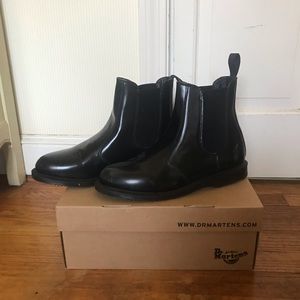 brand new doc martens chelsea